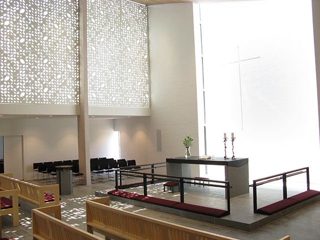 Møbler til kirker og sognegårde